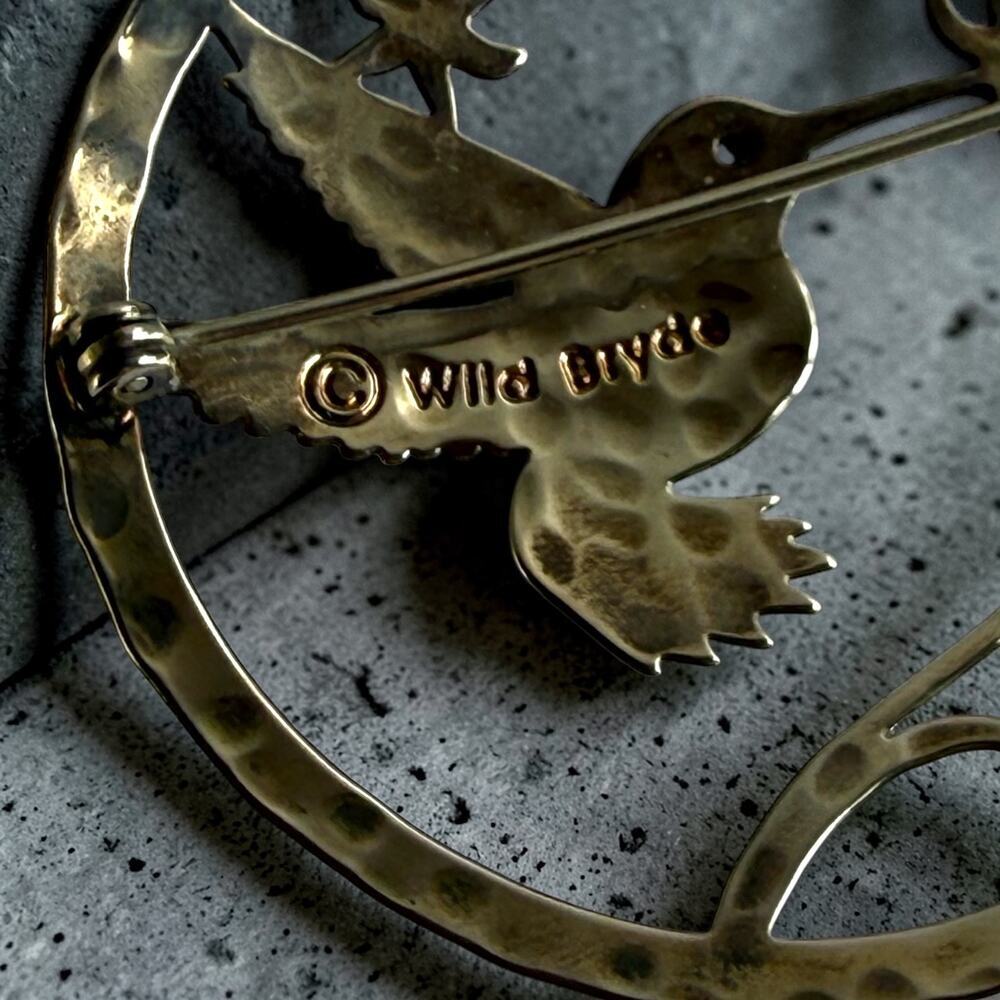 Wild Bryde Hummingbird Brooch Hammered Silver Tone Modernist Bird Circle Pin - Picture 3 of 7